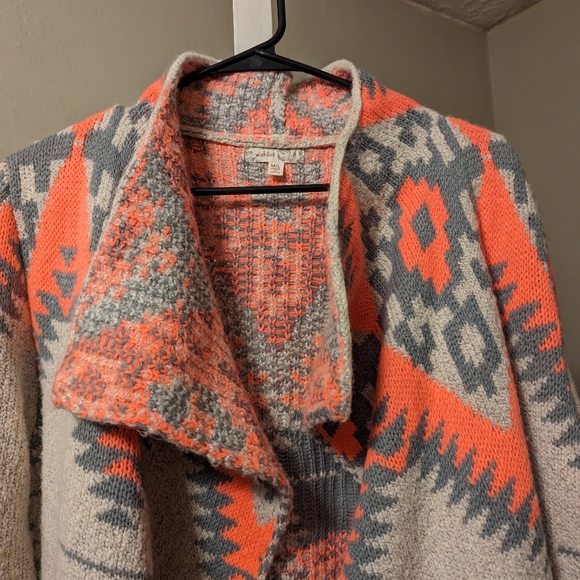 Gorgeous sweater - Picture 2 of 7